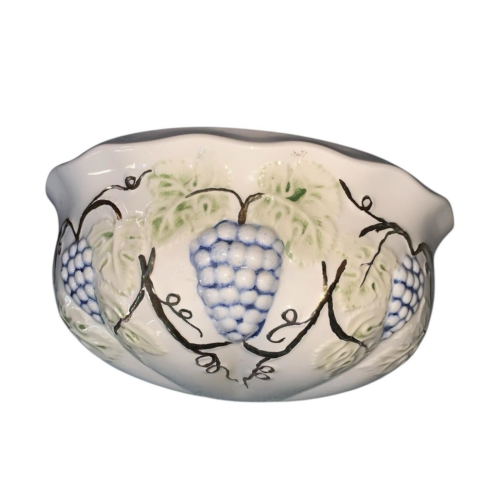 Tuscan Style Ceramic Vintage Wall Sconce Elegant Bathroom/Planter Grapes Motif